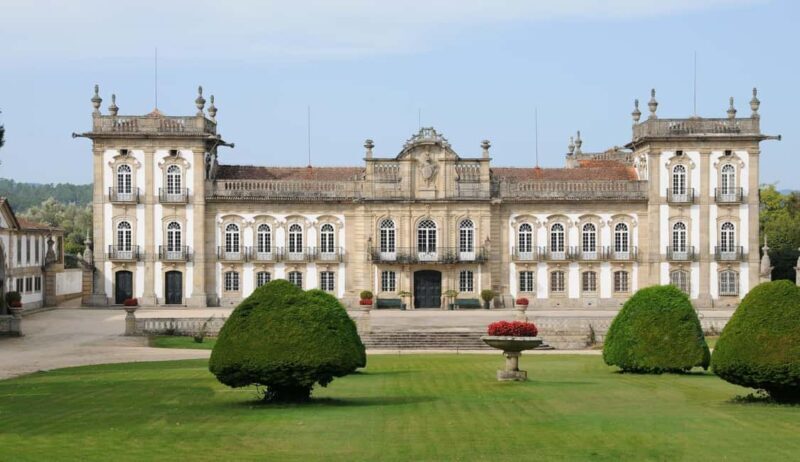 From Porto: Minho Private Nature, History & Traditions Tour - Visiting Brejoeira Palace: A Glimpse into Royal Heritage