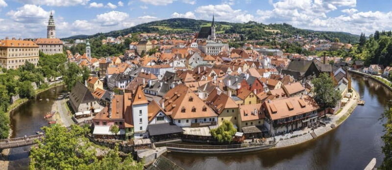 From Prague: Cesky Krumlov Luxury Private Tour with Lunch - Key Points