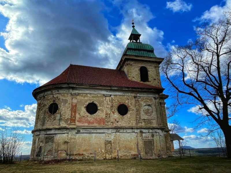 From Prague: Devil's Heads - Full-Day Hiking Trip - Beyond the Main Attraction: Other Sculptures and Natural Wonders
