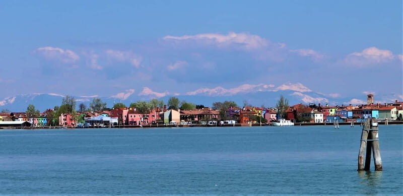 From Punta Sabbioni: Murano and Burano with stops - Key Points