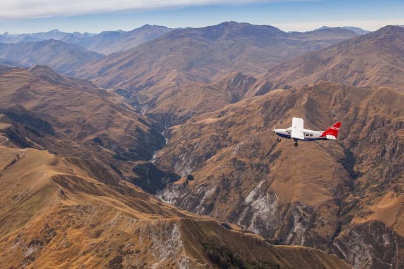 From Queenstown: Scenic Flight to Milford Sound - An In-Depth Look at the Milford Sound Scenic Flight