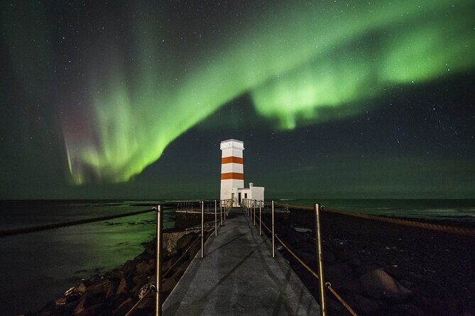 From Reykjavik 4x4 Minibus Northern Lights with Photo and Cocoa - Who Should Consider This Tour?
