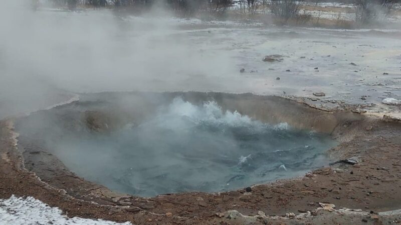 From Reykjavik: Guided private Golden Circle day-tour. - Key Points