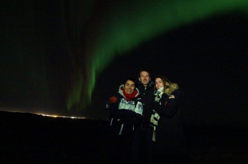From Reykjavík: Northern Lights Tour with Hot Cocoa & Photos - What to Consider