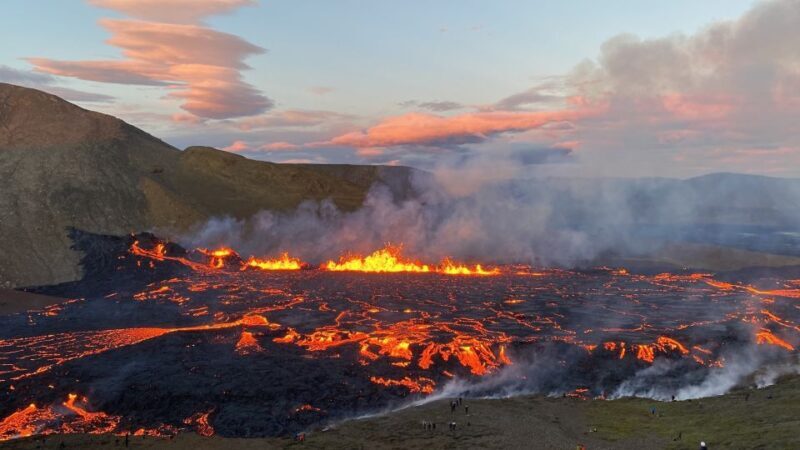From Reykjavik: Reykjanes Geopark Tour and Sky Lagoon Visit - Key Points