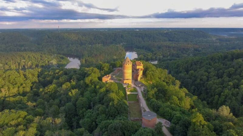 From Riga: Siguldas Top Sights & Scenic Picnic (EN/DE/ESP) - Key Points