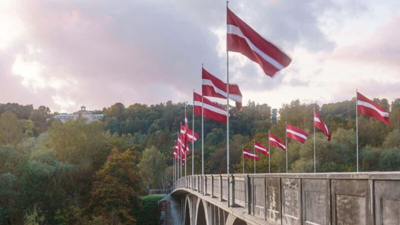 From Riga: Siguldas Top Sights & Scenic Picnic (EN/DE/ESP) - What to Bring & Tips