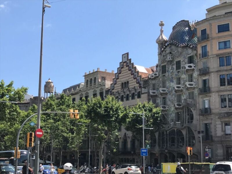 From Salou: Barcelona City Center Tour - Key Points