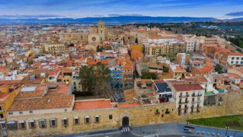 From Salou: Tour Poblet, Wines & Sitges - Analyzing the Value