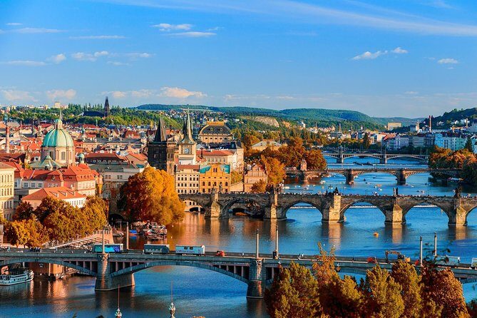 From Salzburg to Prague, Private Transfer with 2h of Sightseeing - The Details of the Salzburg to Prague Private Transfer
