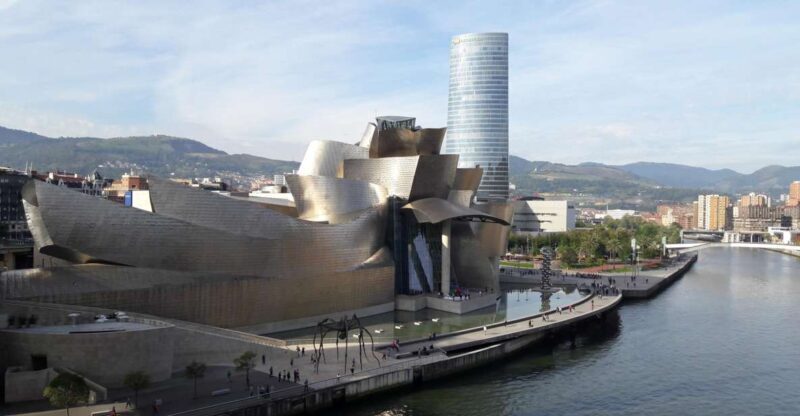 From San Sebastian: Bilbao & Guggenheim Museum Private Tour - Discovering Bilbao: A City of Contrasts and Charm