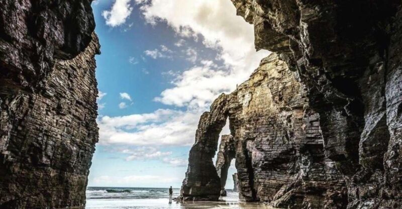 From Santiago: Lugo Ribadeo & Cathedral Beach Full-Day Tour - An Overview of the Experience