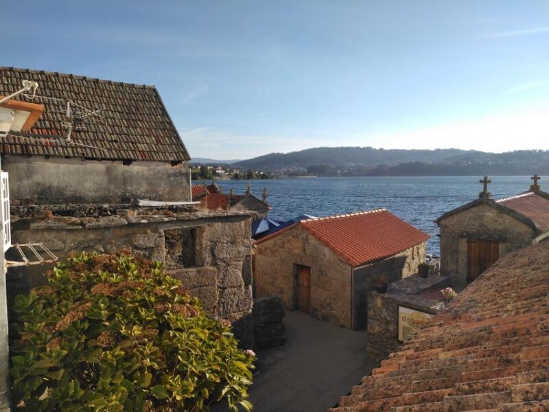 From Santiago: Tour Rias Baixas, Isla de Arousa y Combarro - The Sum Up