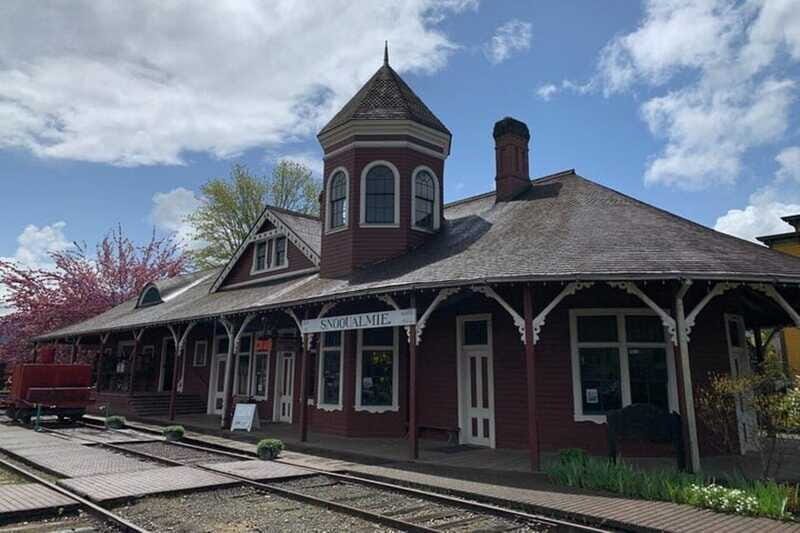 From Seattle: Pacific Northwest Waterfalls & Hiking Tour - The Sum Up