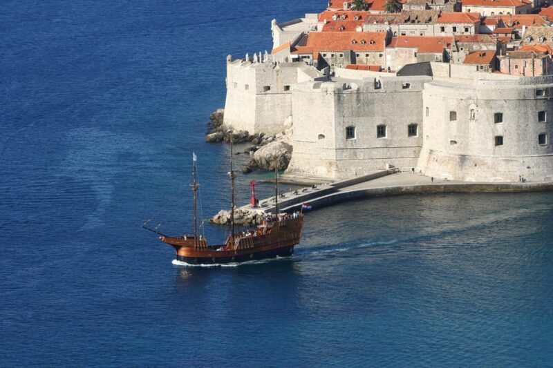 From Split: Dubrovnik Day Trip incl. Stop in Ston - The Journey Begins: From Split to Dubrovnik