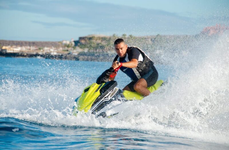 From St. Julian's: Jet Ski Safari to the South of Malta - The Experience: Riding the Waves and Taking in Views