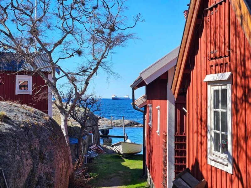 From Stockholm: Archipelago Hike to Landsort Lighthouse - Food and Gear