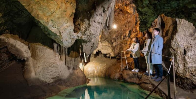 From Sydney: Blue Mountains Sightseeing And Sunset Day Tour - Exploring the Blue Mountains: A Luxurious Day Trip from Sydney