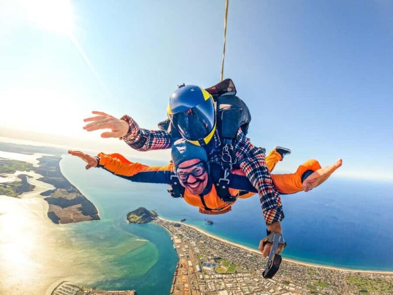 From Tauranga: Skydive over Mount Maunganui - Practical Details and Tips