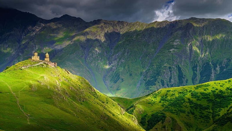 From Tbilisi: Ananuri Fortress and Kazbegi Day Trip - The pros and cons