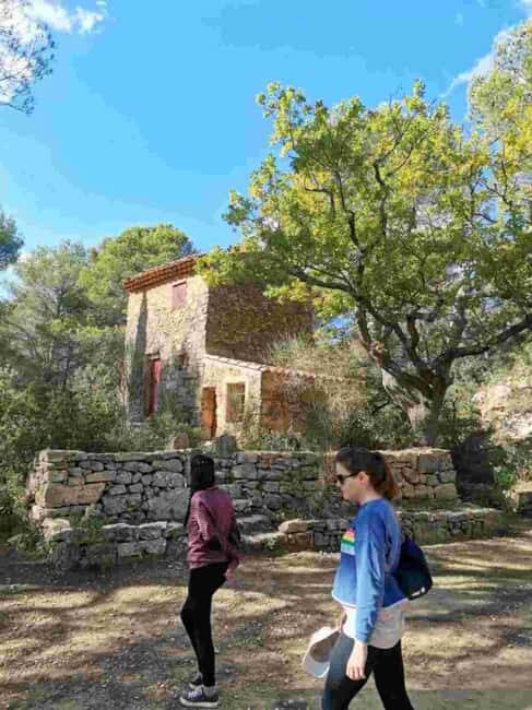 From Tholonet to the Bibémus quarries: Cézanne Hike - FAQ