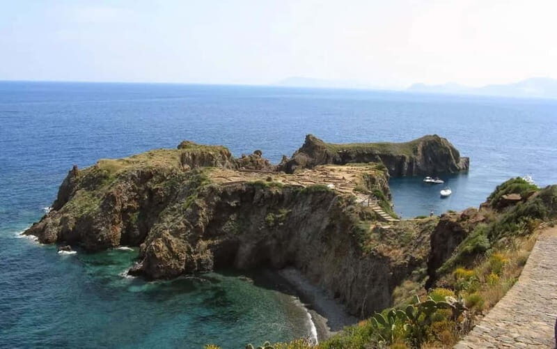From Tropea: Panarea Island and Stromboli Volcano by Night - FAQ