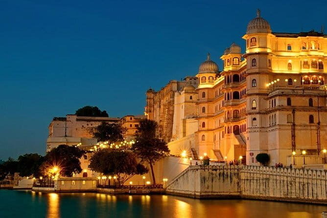 From Udaipur: Half Day tour of Udaipur with Transfers - FAQ