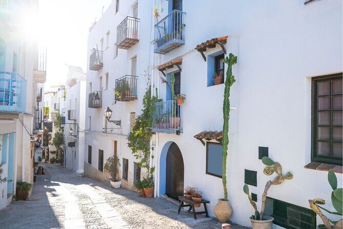 From Valencia: Private Tour Coves de Sant Josep & Peñíscola - FAQ