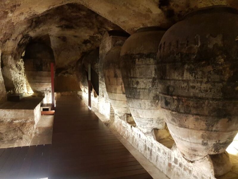 From Valencia: Utiel-Requena Wine Tour and Traditional Lunch - Key Points