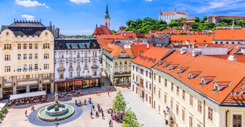 From Vienna: Roundtrip Bus to Bratislava with Walking Tour - The Itinerary: A Day Well Spent