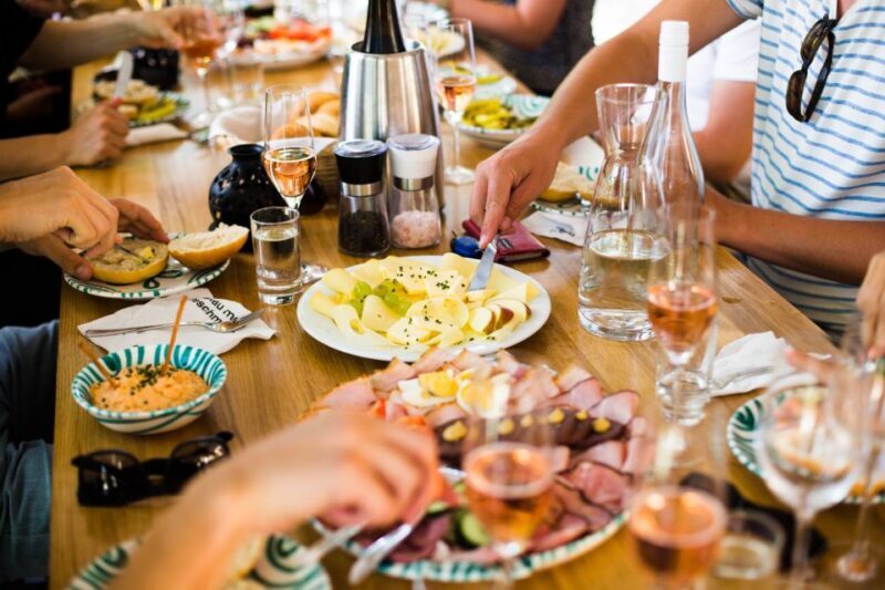 From Vienna: Wachau Valley Day Tour with Wine Tasting - The Experience in Detail