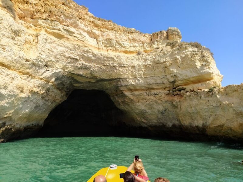 From Vilamoura: 2.5-Hour Benagil Cave and Dolphins Boat Tour - Detailed Breakdown of the Itinerary