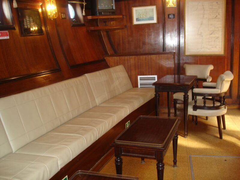 From Vilamoura: Algarve Coast 3-Hour Sailing Cruise - Comfort & Facilities