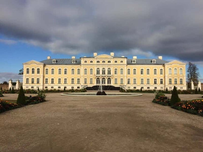 From Vilnius to Riga with Sightseeing Stops Top Private Tour - In-Depth Review of the Vilnius to Riga Sightseeing Tour