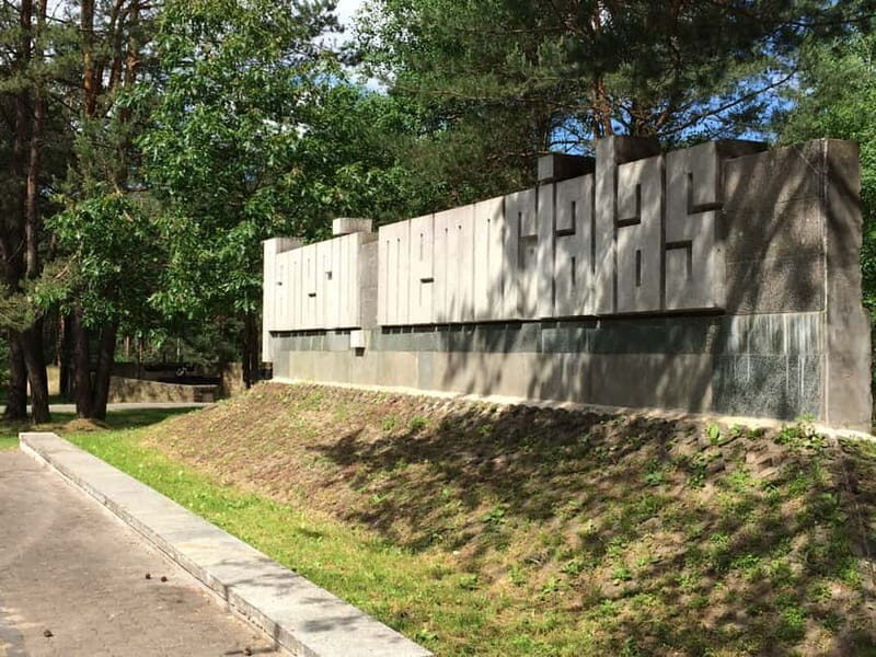 From Vilnius: Trakai Castle and Paneriai Memorial Tour - Practical Tips for Travelers