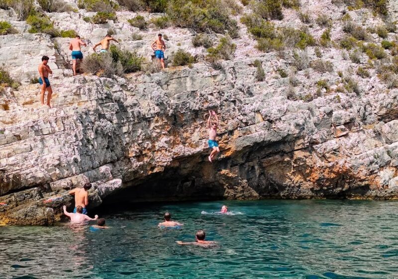 From Vis: Speedboat tour - Vis, Bievo & Blue Cave (private) - FAQ