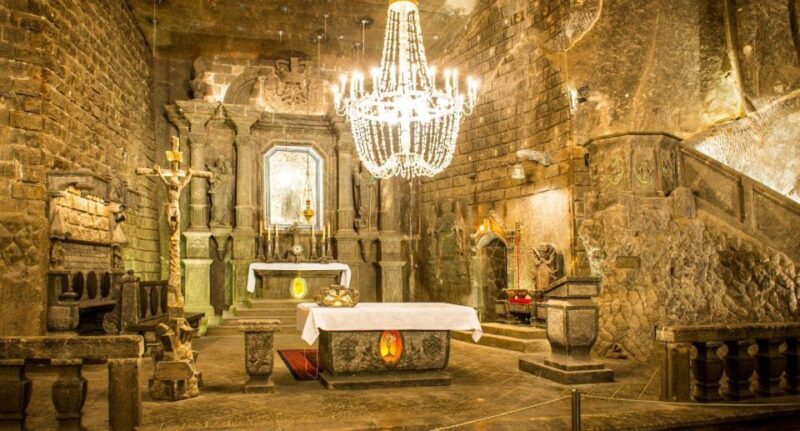 From Warsaw: Guided Tour to Wieliczka Salt Mine and Krakow - Key Points
