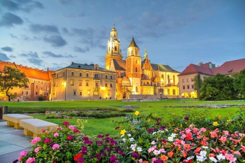 From Warsaw: Krakow Sightseeing Tour by Express Train - The Journey Begins: From Warsaw to Krakow