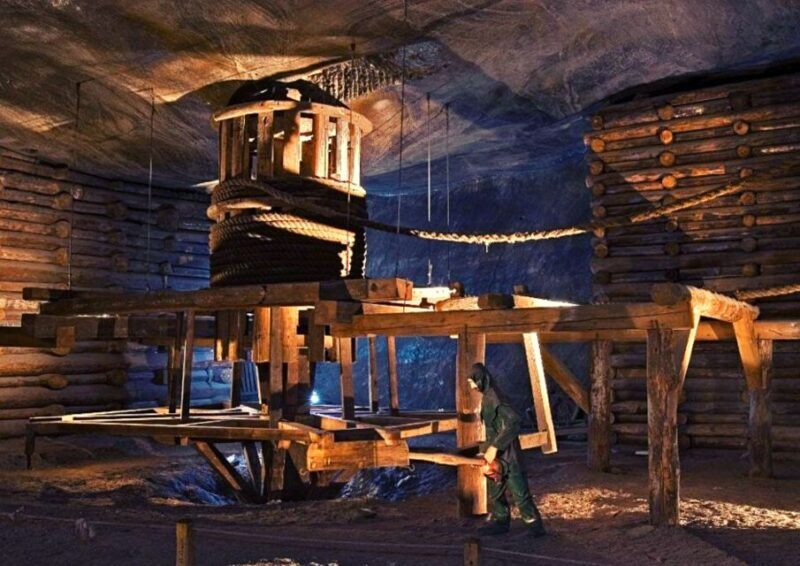 From Warsaw: Krakow & Wieliczka Small Group Tour with Lunch - Who Will Love This Tour?