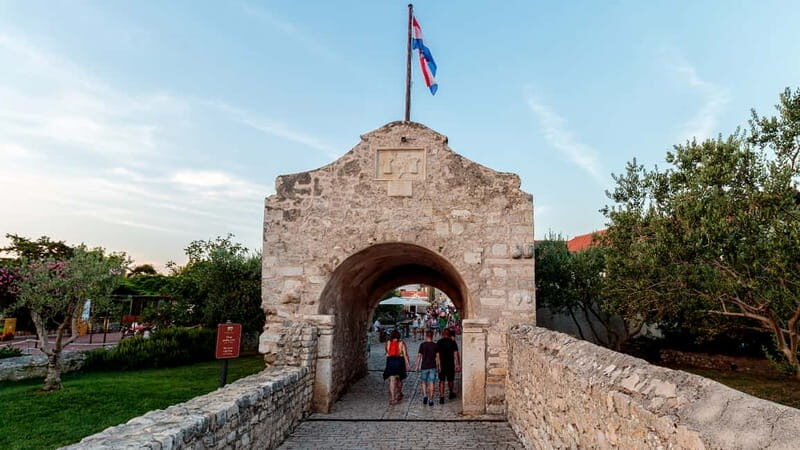 From Zadar: Sightseeing trip to historic Nin with return - Who Should Consider This Experience?