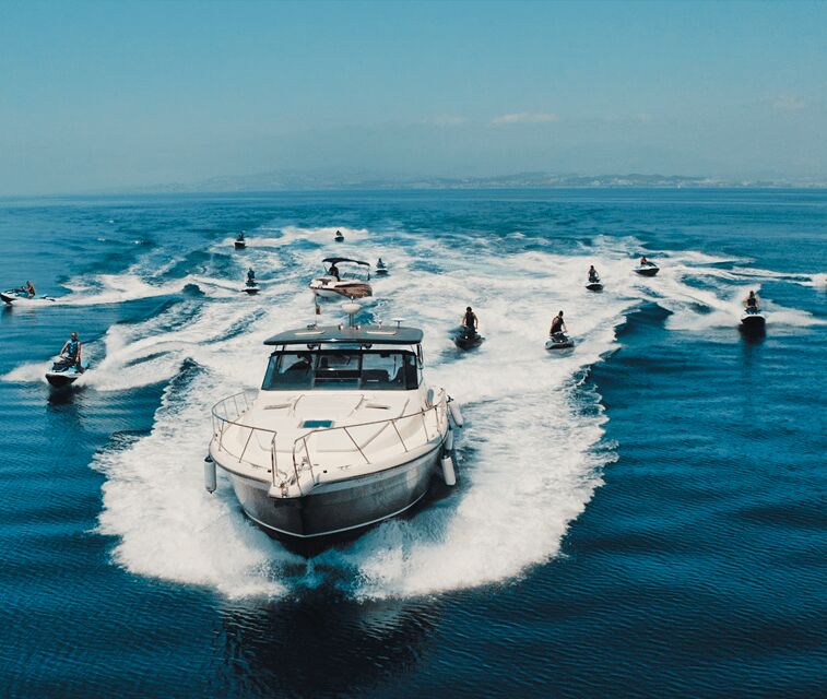 Fuengirola : Luxury cruise private yacht VIP sunset - Key Points