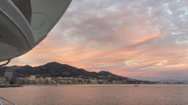 Fuengirola: Sunset Boat Tour - Cocktail Dinner & Champagne - Key Points