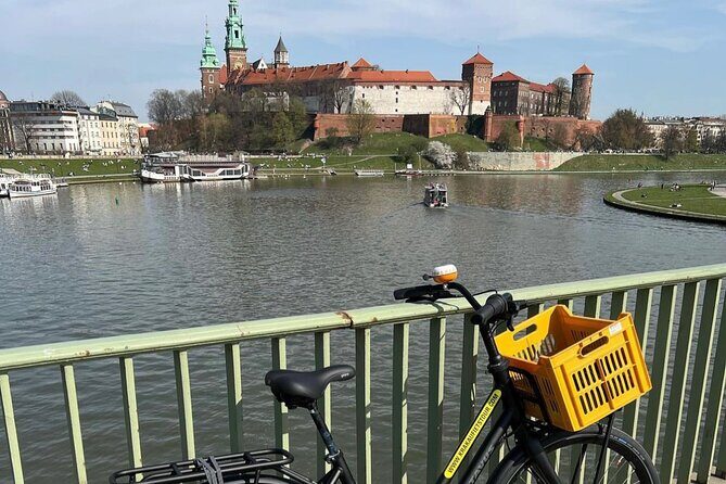 Full Bike Tour - the Old Town, Jewish Qtr & the Ghetto NEW BIKES - Who Is This Tour Best For?