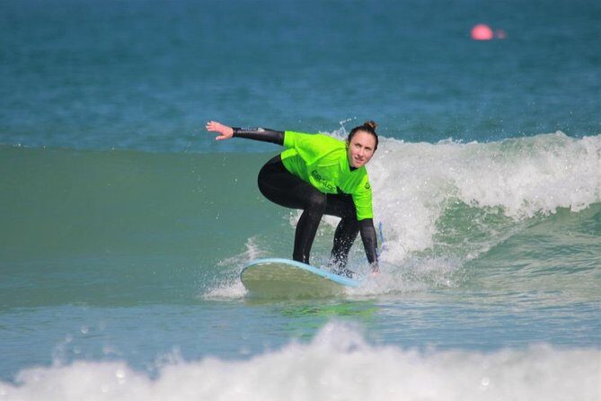 Full-Day (2 x 2 hr lessons) Surf Experience Newquay: All levels - An In-Depth Look at the Surf Experience in Newquay