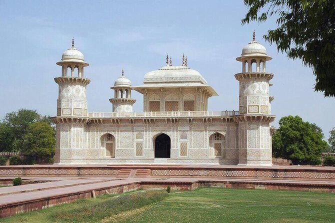Full Day Agra Tour with Taj Mahal at Sunrise and Sunset - How the Tour Begins: The Early Morning Pickup