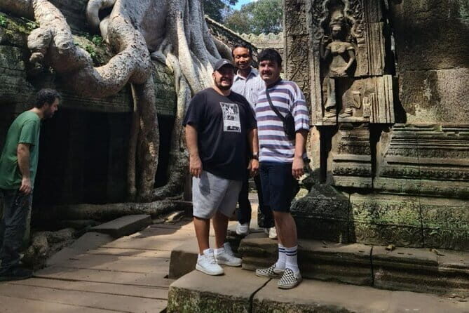 Full Day Angkor Wat Sunrise and Banteay Srei Tour - The Journey Begins at Dawn: Angkor Wat