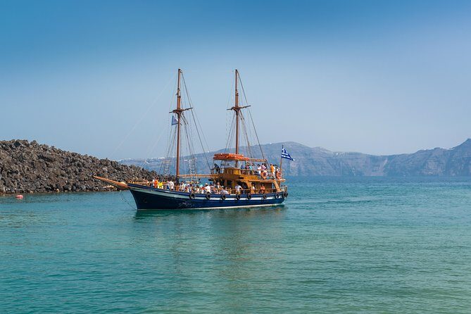 Full Day Boat Tour to Caldera Islands & Sunset in Oia by bus - Who Is This Tour Best For?