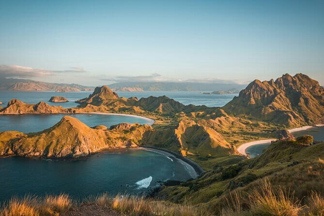 Full Day Boat Trip Komodo Island Hopping from Labuan Bajo - An In-Depth Look: What to Expect from the Komodo Island Hopping Tour