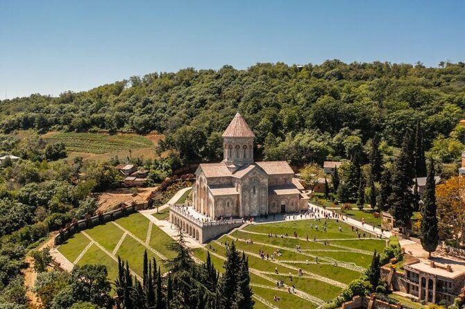 Full Day Bodbe Sighnaghi and Telavi Wine Tasting Tour - Who Is This Tour Best For?