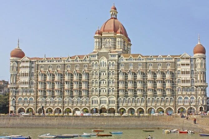 Full-Day City Tour of Mumbai visit Elephanta & Dharavi Slum - The Sum Up